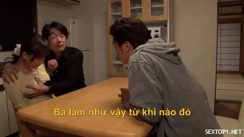 Bố và anh chồng yêu làm nhục nàng dâu vietsub
